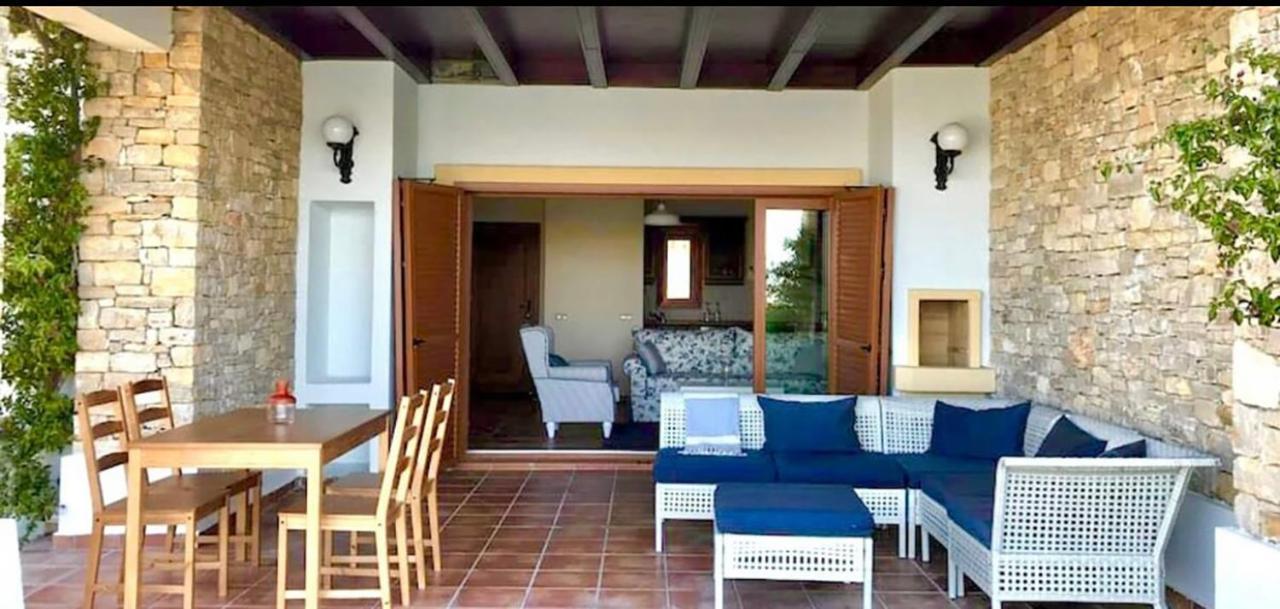 Breathtaking Sea View With A Peaceful Garden Apartament *